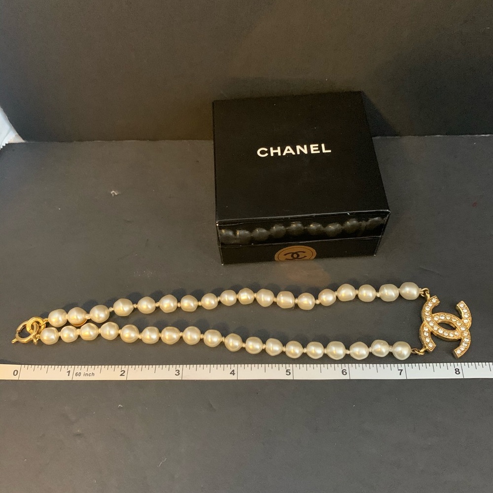 Chanel CC Logo pearl necklace - Picture 6 of 6